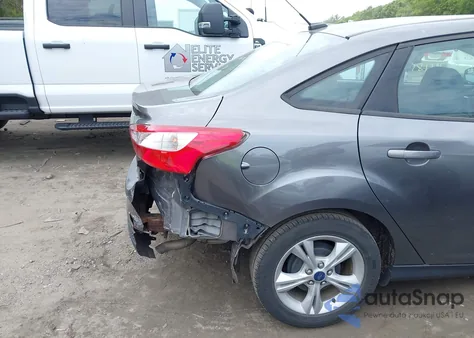 2013 Ford Focus Se z USA, uszkodzony, nr VIN 1FADP3F21DL348326